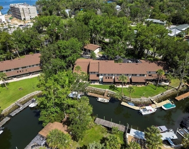 1637 Se Paradise Circle - Photo Thumbnail 31