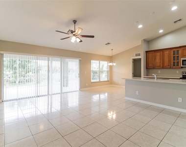 3318 34th Street Sw - Photo Thumbnail 5