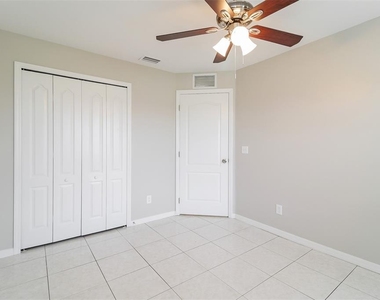 3318 34th Street Sw - Photo Thumbnail 12