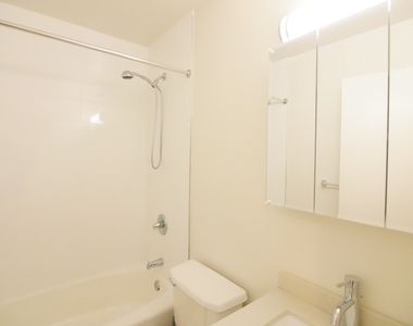 423 East 90th Street - Photo Thumbnail 6
