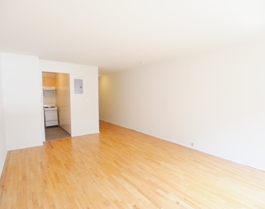 423 East 90th Street - Photo Thumbnail 3