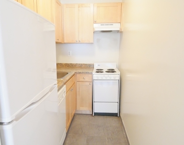 423 East 90th Street - Photo Thumbnail 5