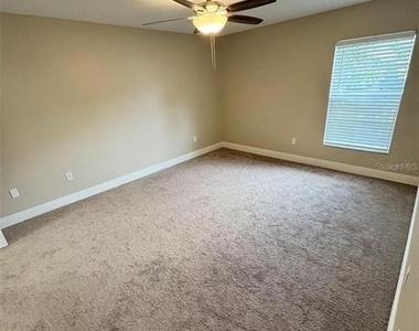 1202 Northlake Drive - Photo Thumbnail 8