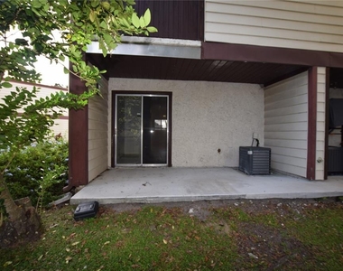 3916 Crayrich Circle - Photo Thumbnail 1
