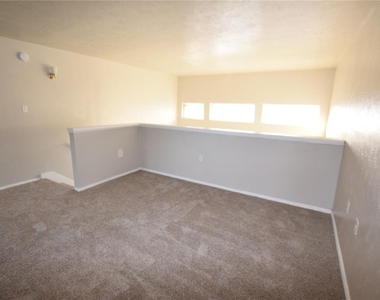 3916 Crayrich Circle - Photo Thumbnail 17