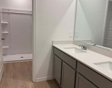 2582 Olympic Dr - Photo Thumbnail 20
