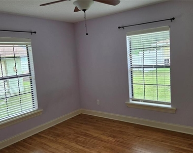 13700 Se 54 Court - Photo Thumbnail 9