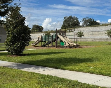 9448 Westside Hills Drive - Photo Thumbnail 8