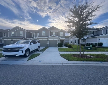 9448 Westside Hills Drive - Photo Thumbnail 2