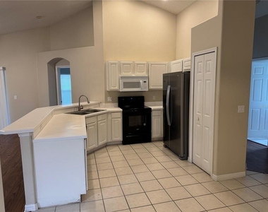 3215 Crystal Creek Boulevard - Photo Thumbnail 3