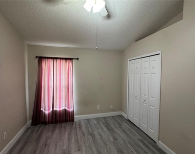 3215 Crystal Creek Boulevard - Photo Thumbnail 7