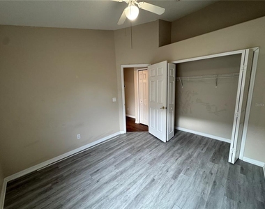 3215 Crystal Creek Boulevard - Photo Thumbnail 10