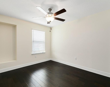 2232 Centerra Loop - Photo Thumbnail 15