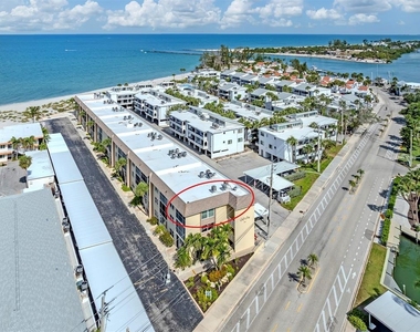 1400 Tarpon Center Drive - Photo Thumbnail 2