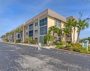 1400 Tarpon Center Drive - Photo Thumbnail 17