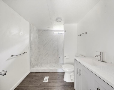 4129 Woodsridge Drive - Photo Thumbnail 24