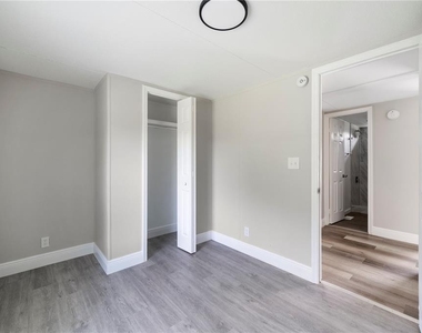 4129 Woodsridge Drive - Photo Thumbnail 17