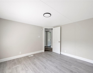 4129 Woodsridge Drive - Photo Thumbnail 23