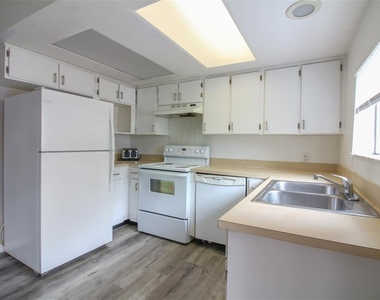 1533 King Avenue - Photo Thumbnail 5