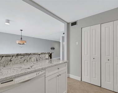 412 Howard Avenue - Photo Thumbnail 10