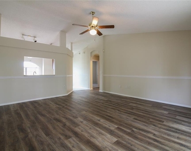 527 Emerald Cove Loop - Photo Thumbnail 2