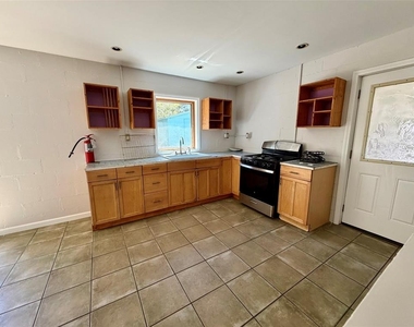 4919 Ne 2nd Avenue - Photo Thumbnail 7