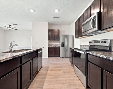 5166 Sw 48th Lane - Photo Thumbnail 4