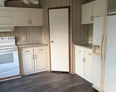 217 Longview Avenue - Photo Thumbnail 3