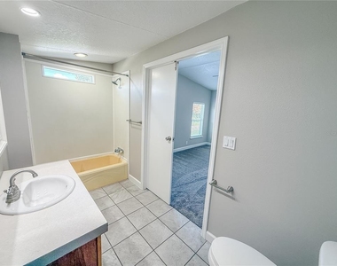 13708 Palm Drive - Photo Thumbnail 10
