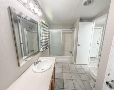 13708 Palm Drive - Photo Thumbnail 12
