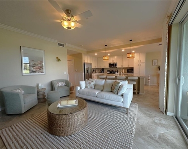 14051 Heritage Landing Boulevard - Photo Thumbnail 6