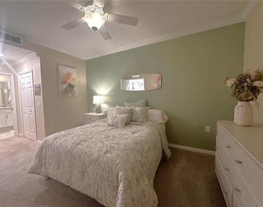 14051 Heritage Landing Boulevard - Photo Thumbnail 12