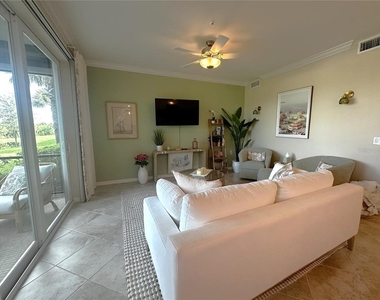14051 Heritage Landing Boulevard - Photo Thumbnail 7