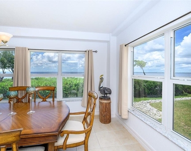 101 N Marion Court - Photo Thumbnail 11