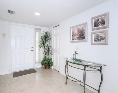 101 N Marion Court - Photo Thumbnail 4