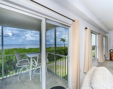 101 N Marion Court - Photo Thumbnail 8
