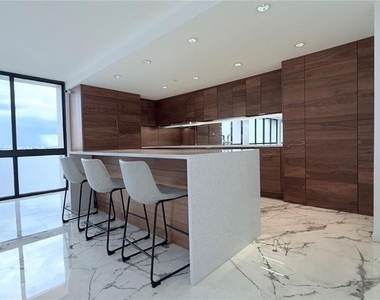 3301 Bayshore Boulevard - Photo Thumbnail 4