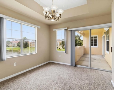 1020 Villagio Circle - Photo Thumbnail 5