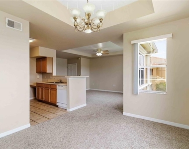 1020 Villagio Circle - Photo Thumbnail 6