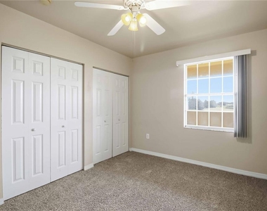 1020 Villagio Circle - Photo Thumbnail 17