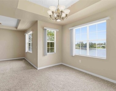 1020 Villagio Circle - Photo Thumbnail 2