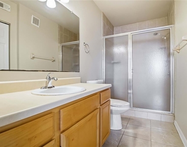 1020 Villagio Circle - Photo Thumbnail 15