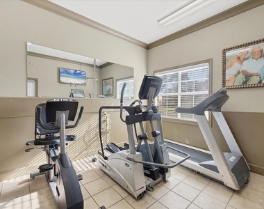 1020 Villagio Circle - Photo Thumbnail 34