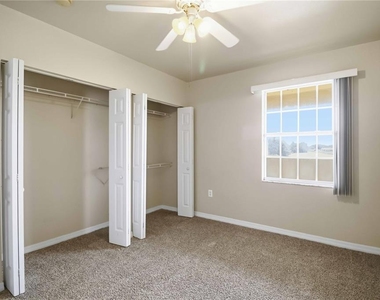 1020 Villagio Circle - Photo Thumbnail 16