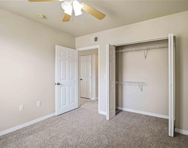 1020 Villagio Circle - Photo Thumbnail 21