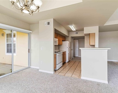 1020 Villagio Circle - Photo Thumbnail 7