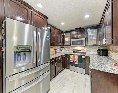 1520 Sunnyhills Drive - Photo Thumbnail 9