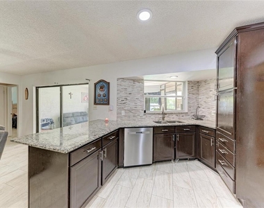 1520 Sunnyhills Drive - Photo Thumbnail 8