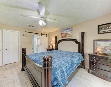 1520 Sunnyhills Drive - Photo Thumbnail 15