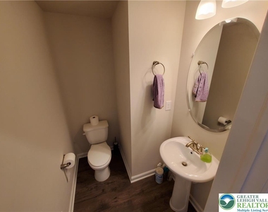 1081 Turnstone Drive - Photo Thumbnail 11